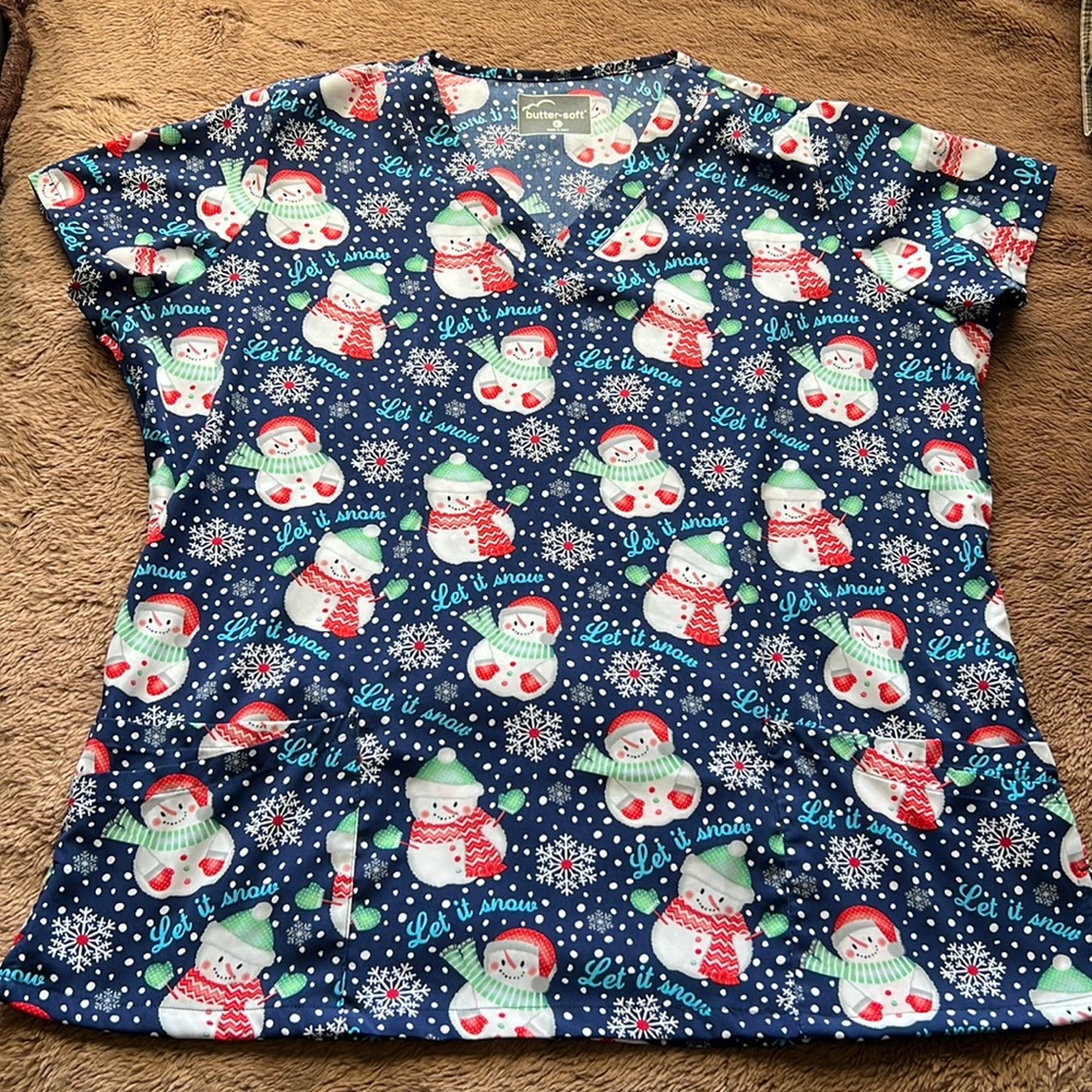 EUC scrub top Christmas theme